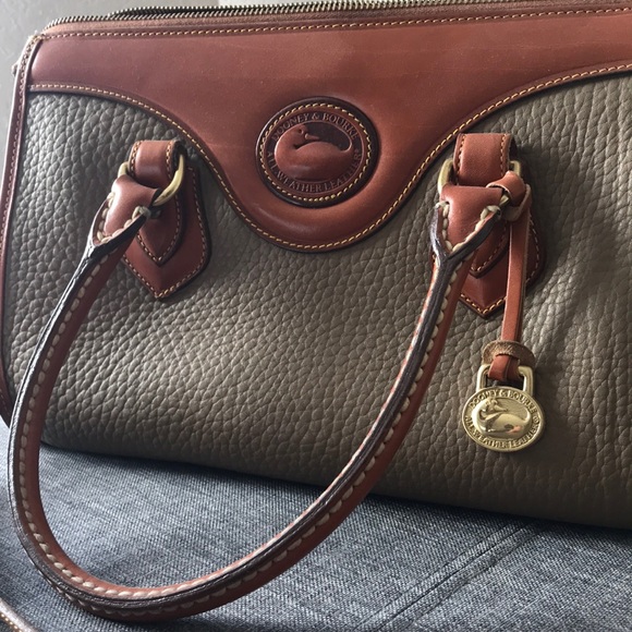 Immaculate Vintage Dooney & Bourke Leather Purse - Picture 2 of 8